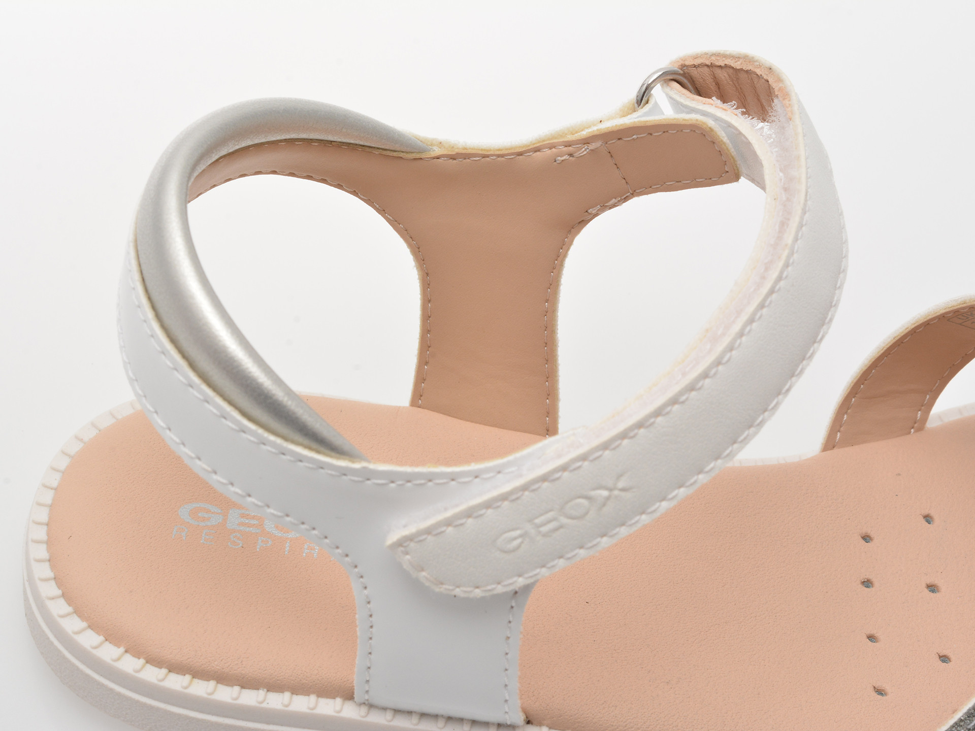 Sandale GEOX albe, J5235D, din piele ecologica