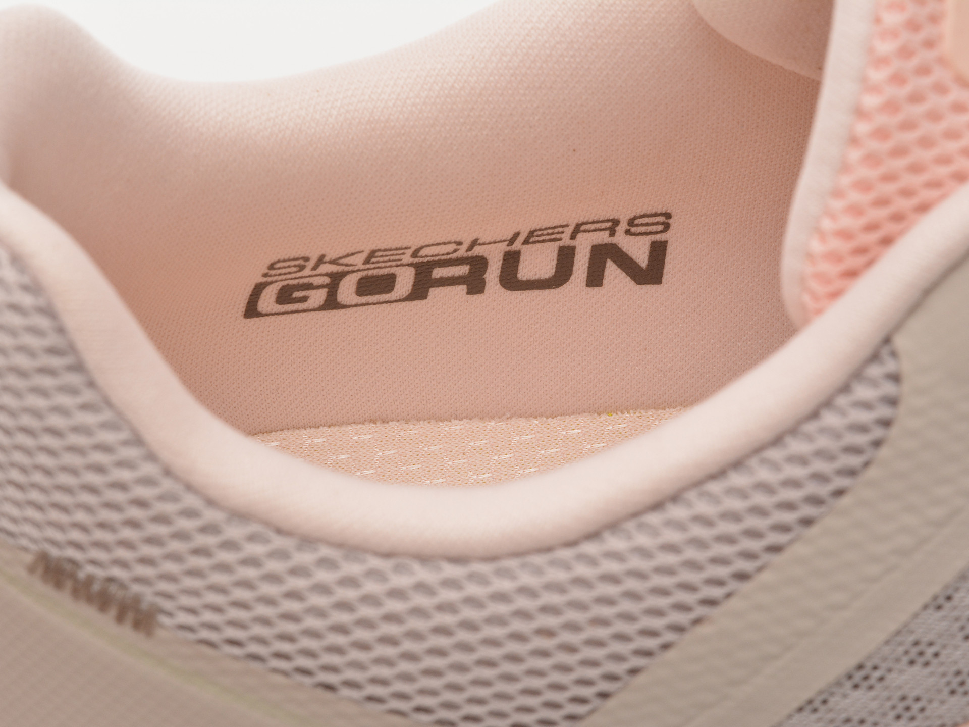 Pantofi sport SKECHERS nude, MAX CUSHIONING ENDEAVOUR, din material textil