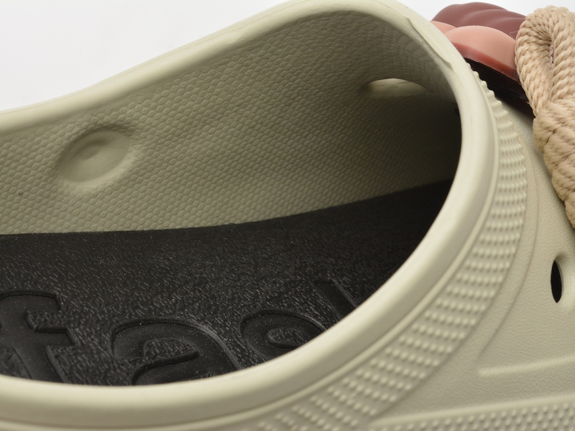 Papuci GRYXX bej, 2025, din pvc