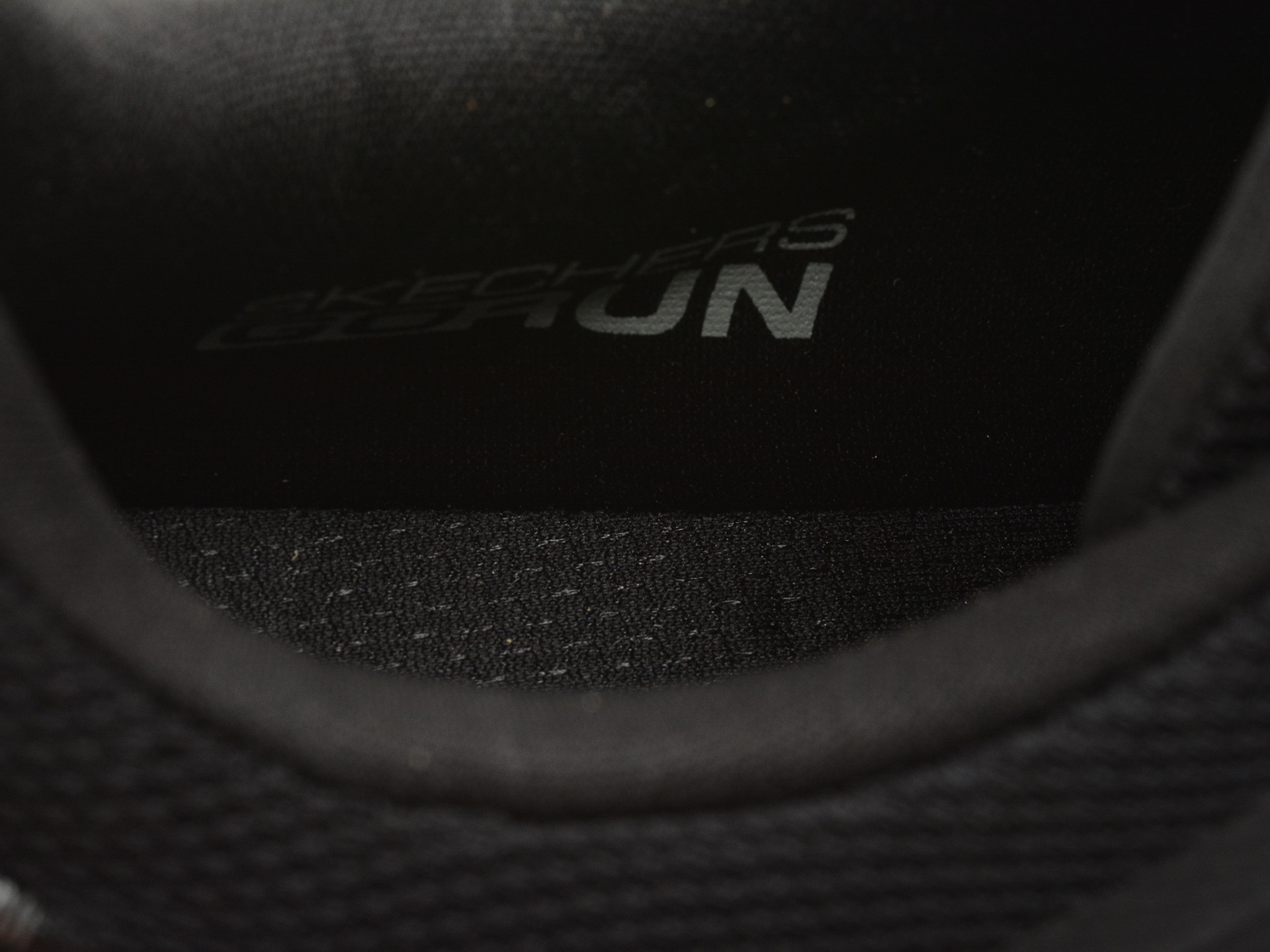 Pantofi sport SKECHERS negri, MAX CUSHIONING ENDEAVOUR, din material textil