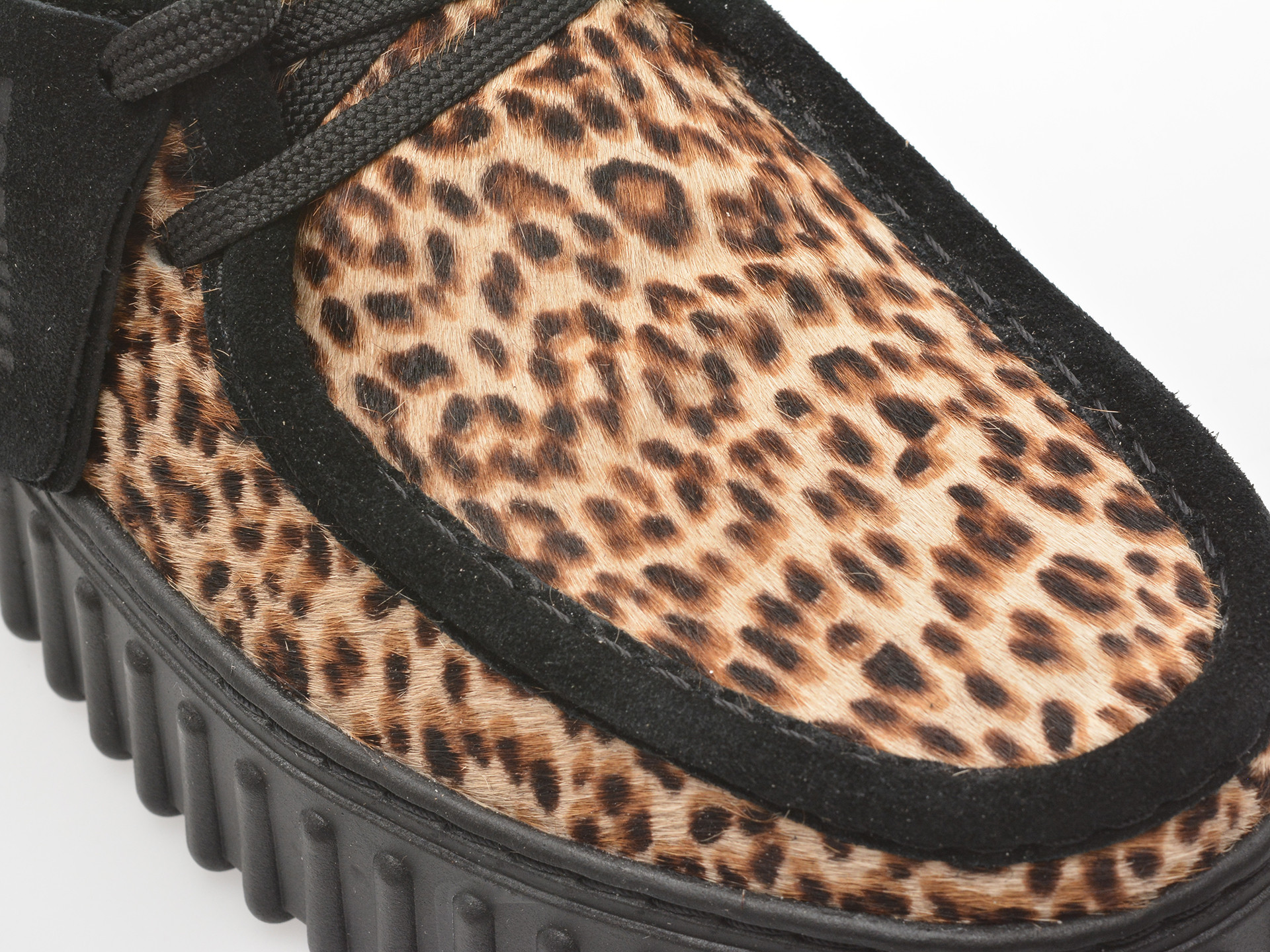 Papuci CLARKS maro, TORHILL MULE, din piele intoarsa