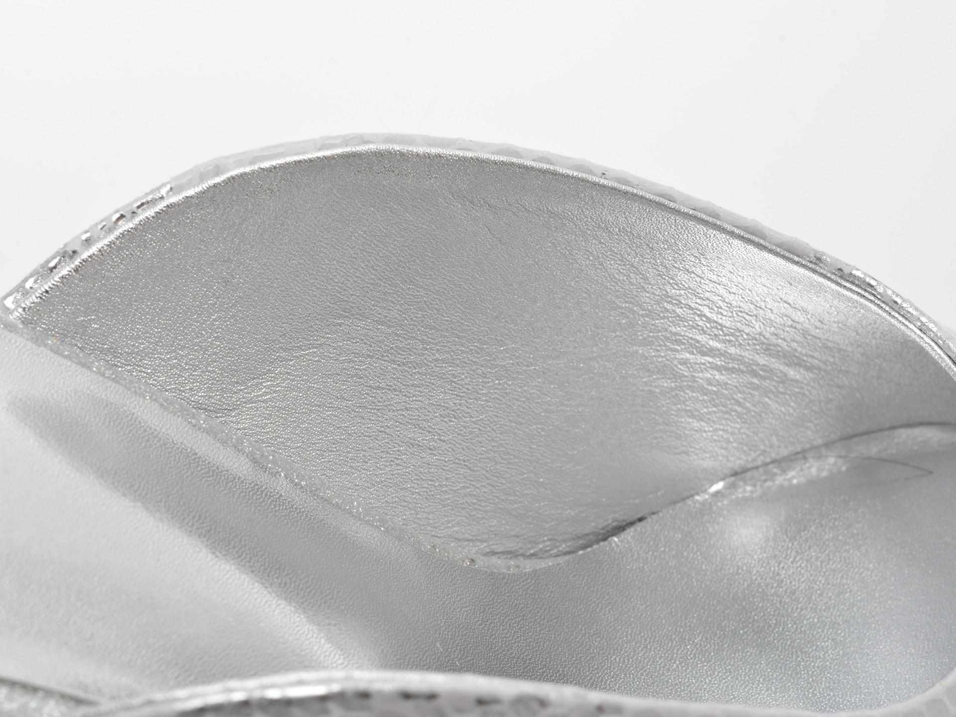 Papuci EPICA argintii, 3L595, din piele naturala