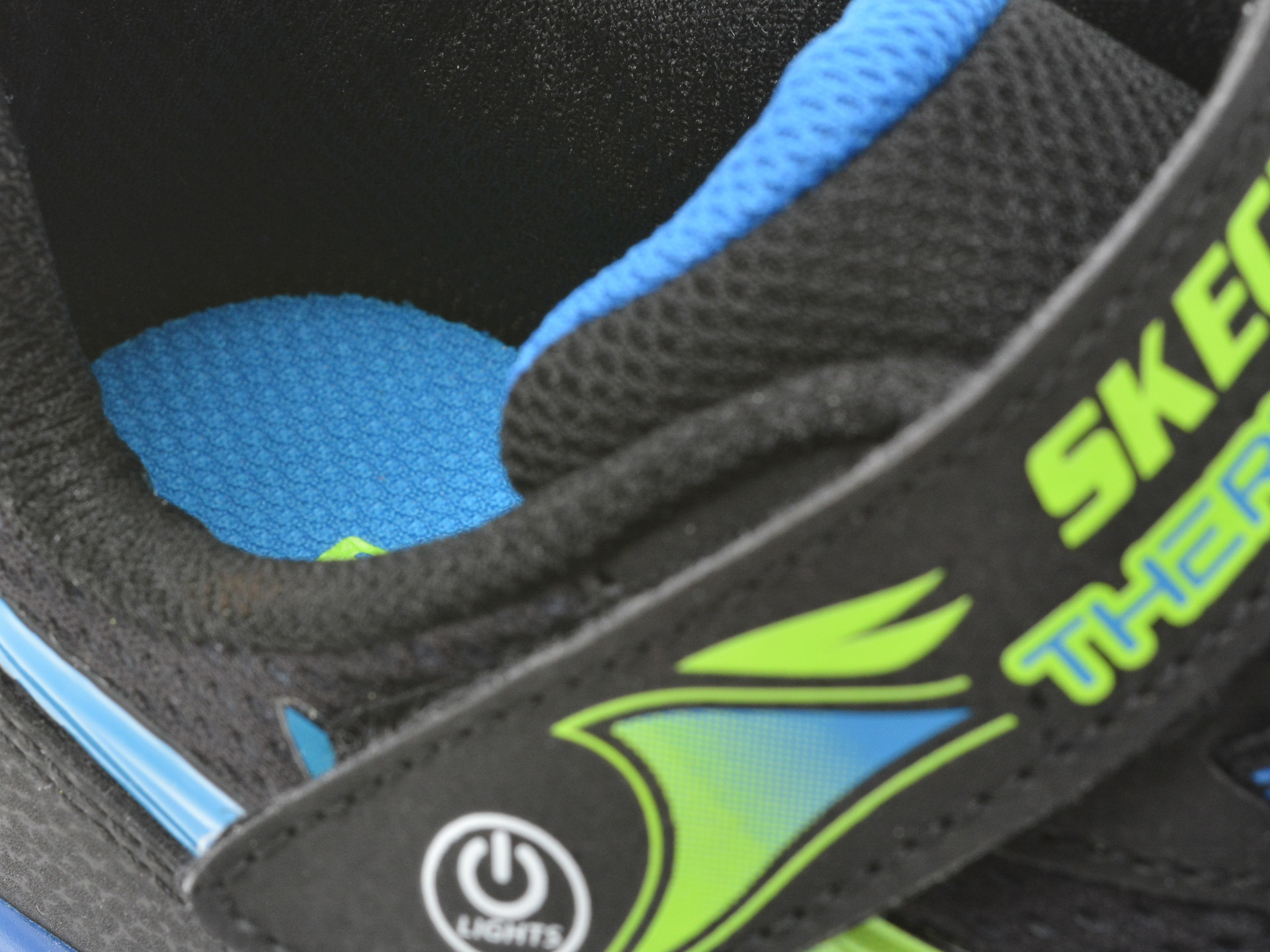 Pantofi sport SKECHERS negri, THERMO-FLASH, din material textil
