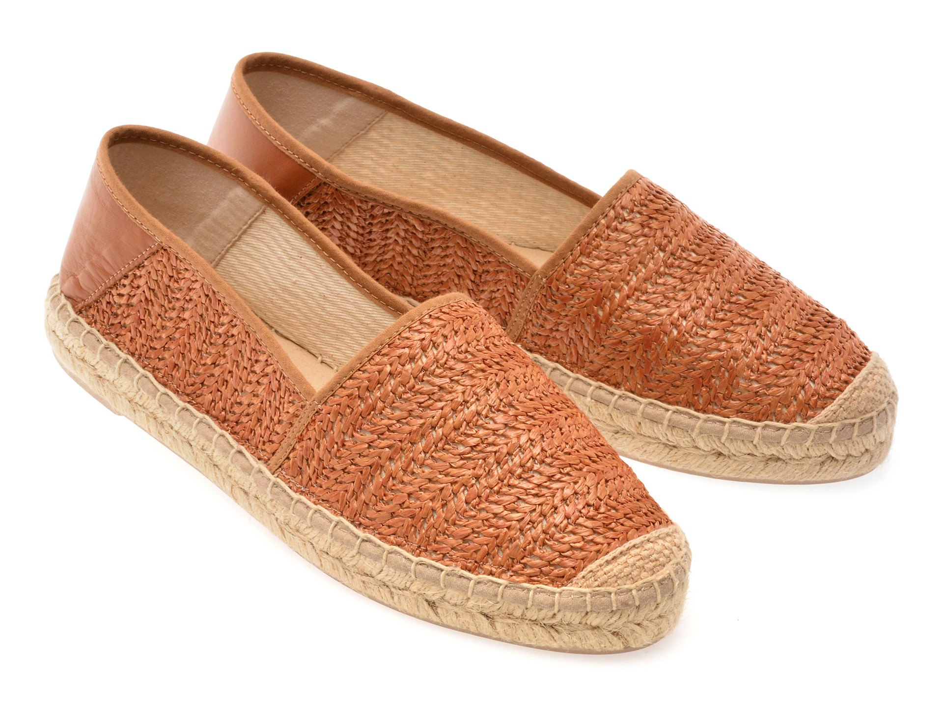 Pantofi GEOX maro, D46V0A, din material textil