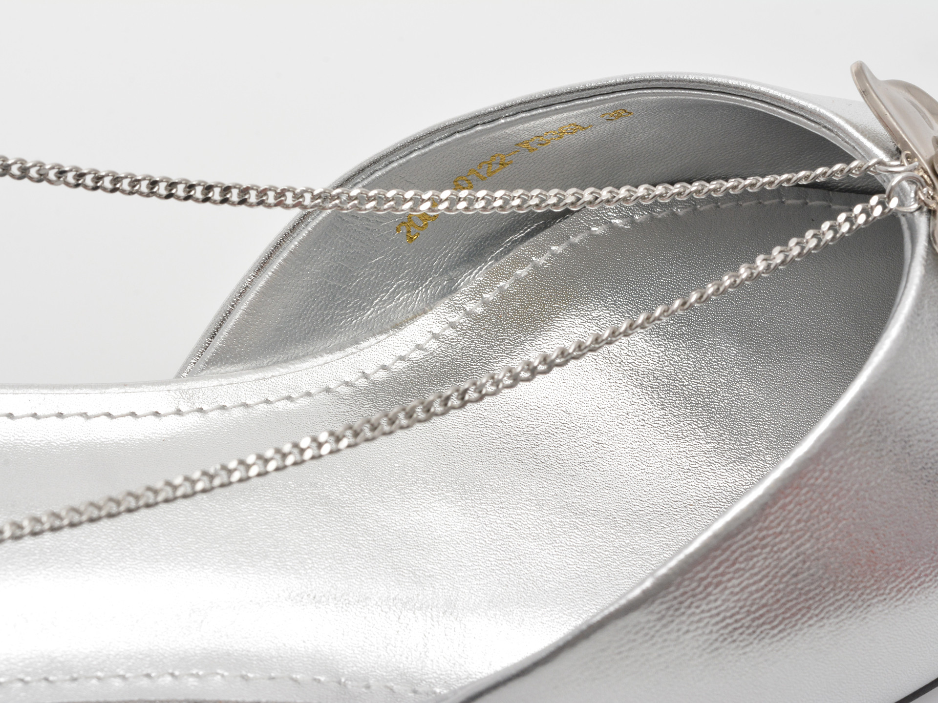 Pantofi EPICA argintii, 2000, din piele naturala