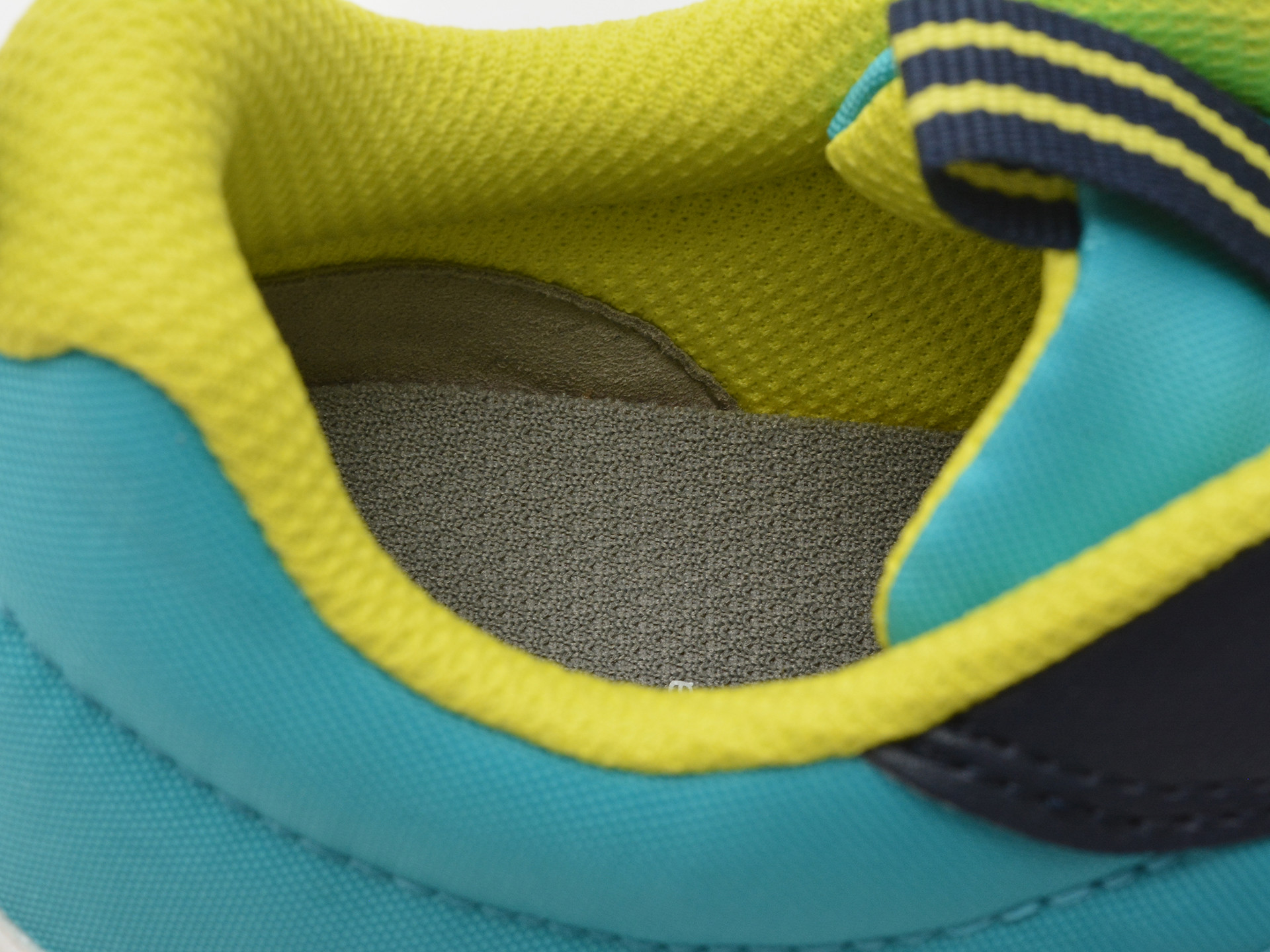 Pantofi sport GEOX bleumarin, J55MQC, din material textil