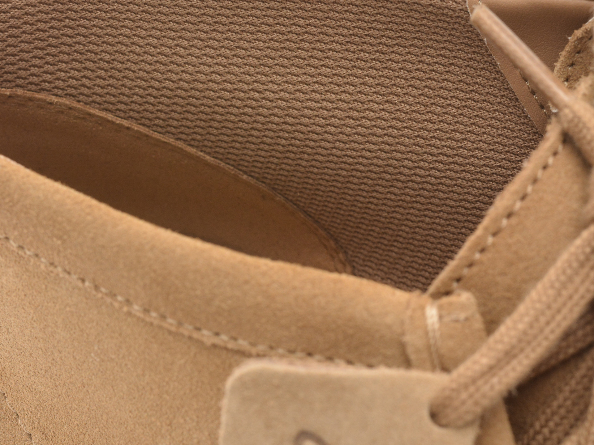 Ghete CLARKS bej, TORHILL HI, din piele intoarsa