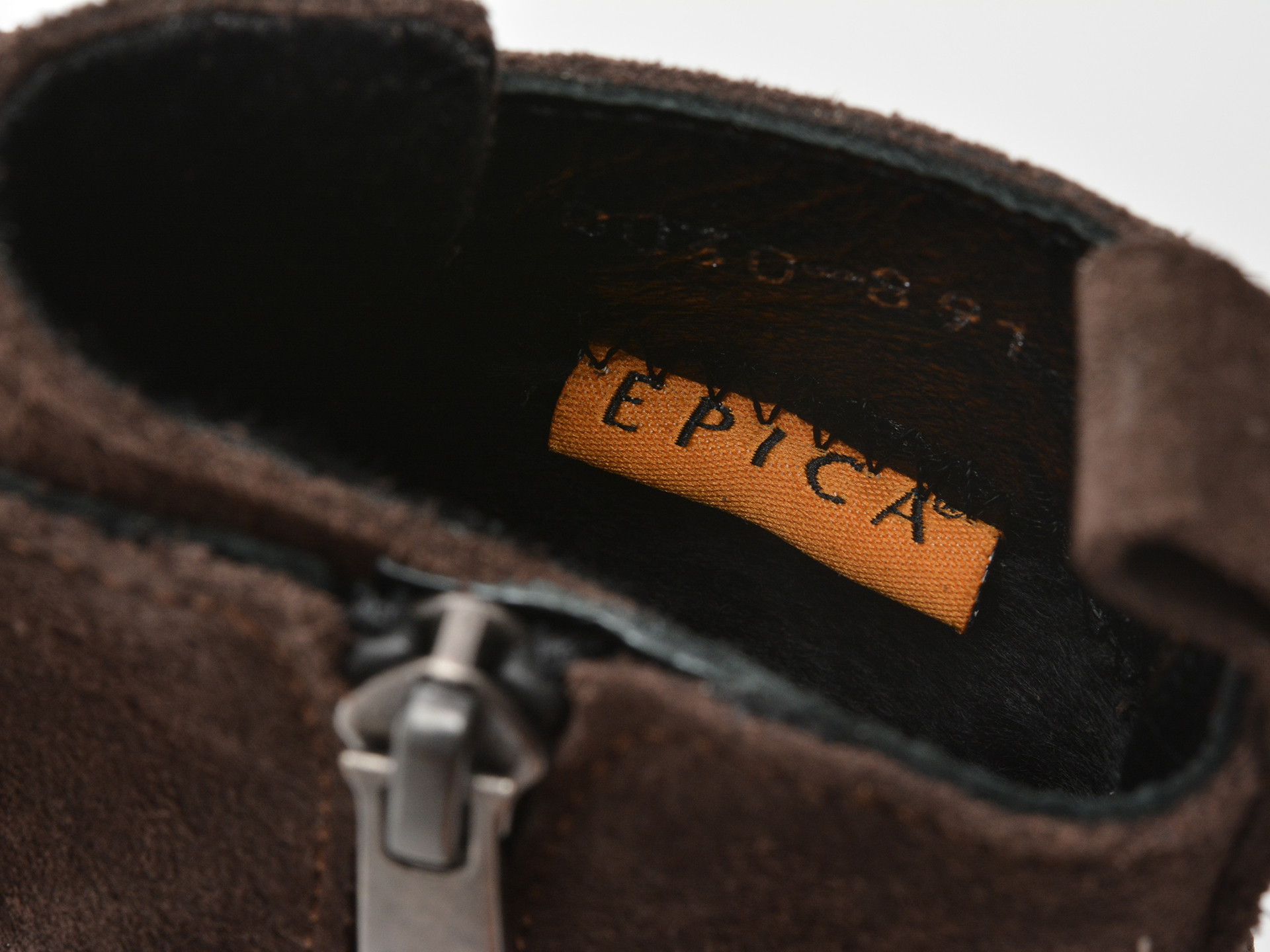 Ghete epica maro 4770030 din piele intoarsa