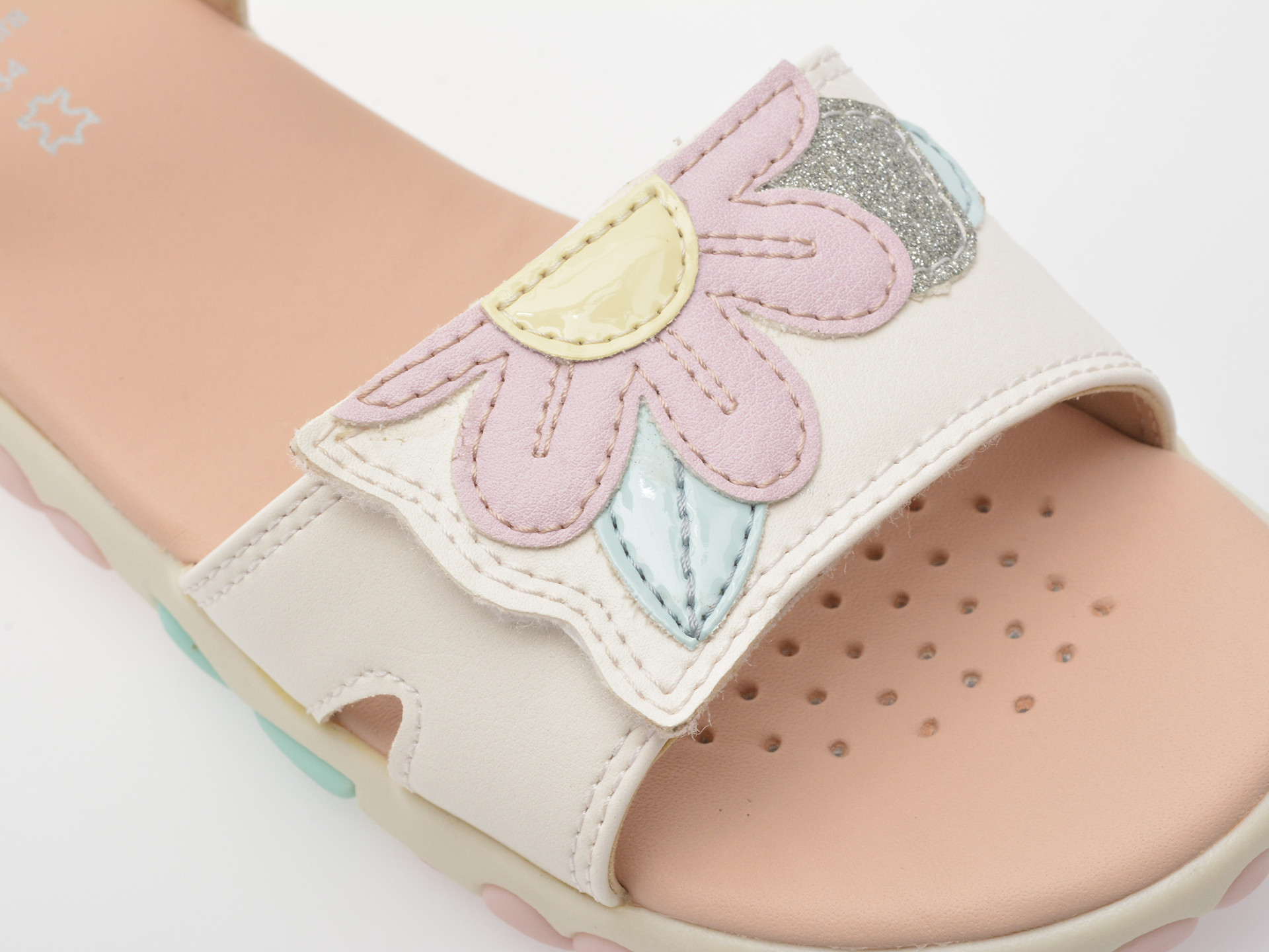 Sandale GEOX albe, J558ZB, din piele ecologica