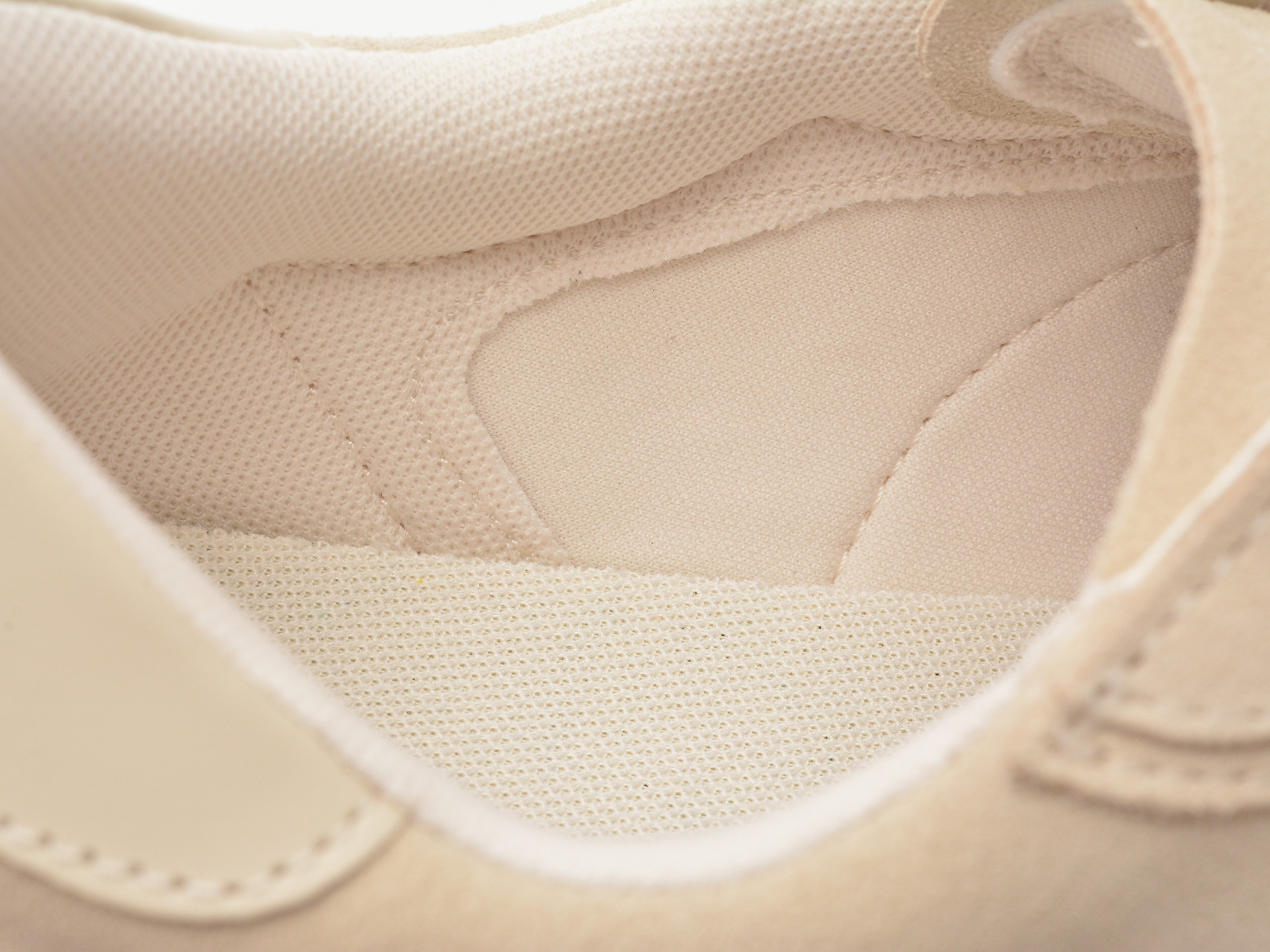 Pantofi sport BOSS bej, 8707, din piele intoarsa