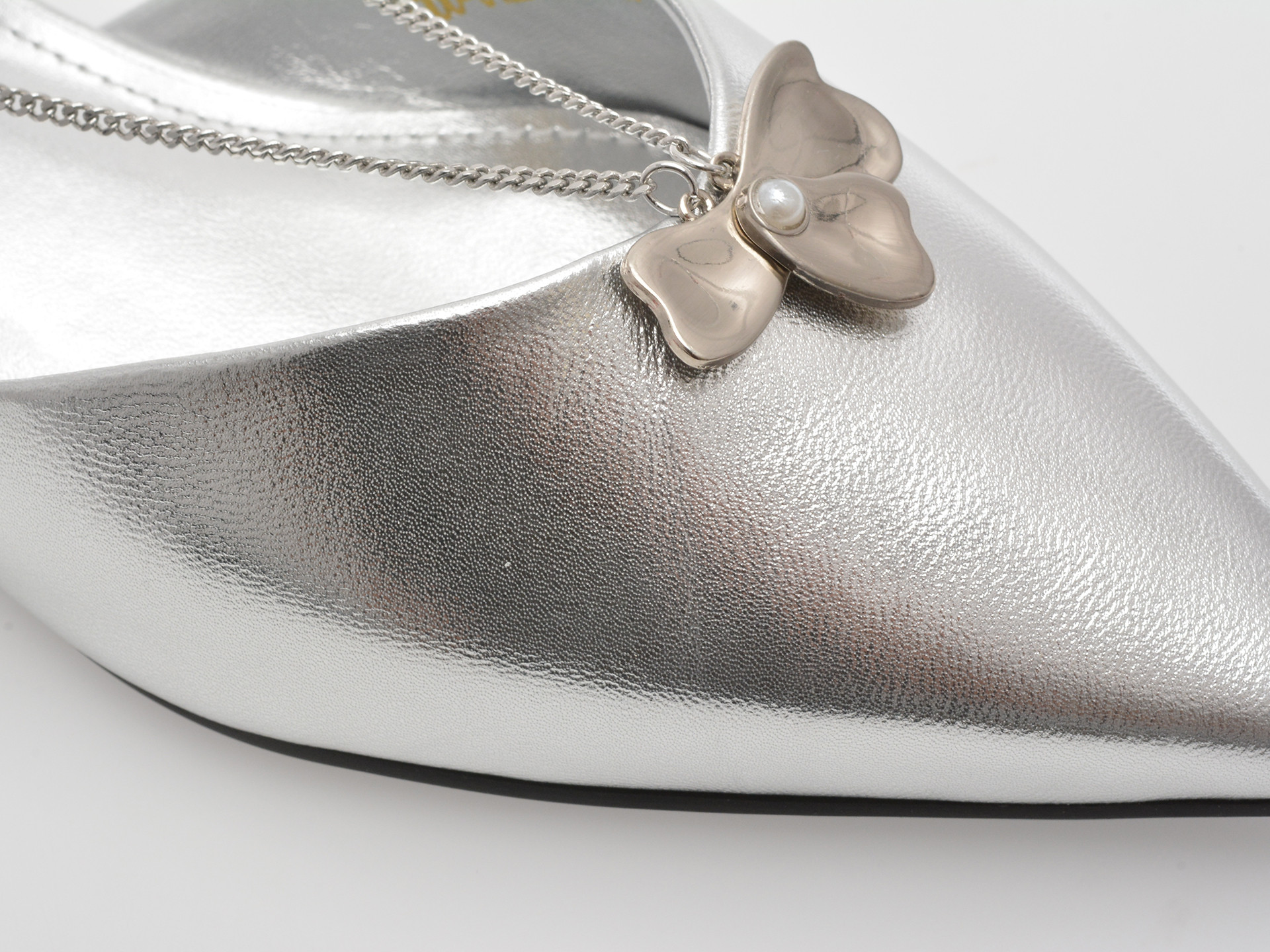 Pantofi EPICA argintii, 2000, din piele naturala