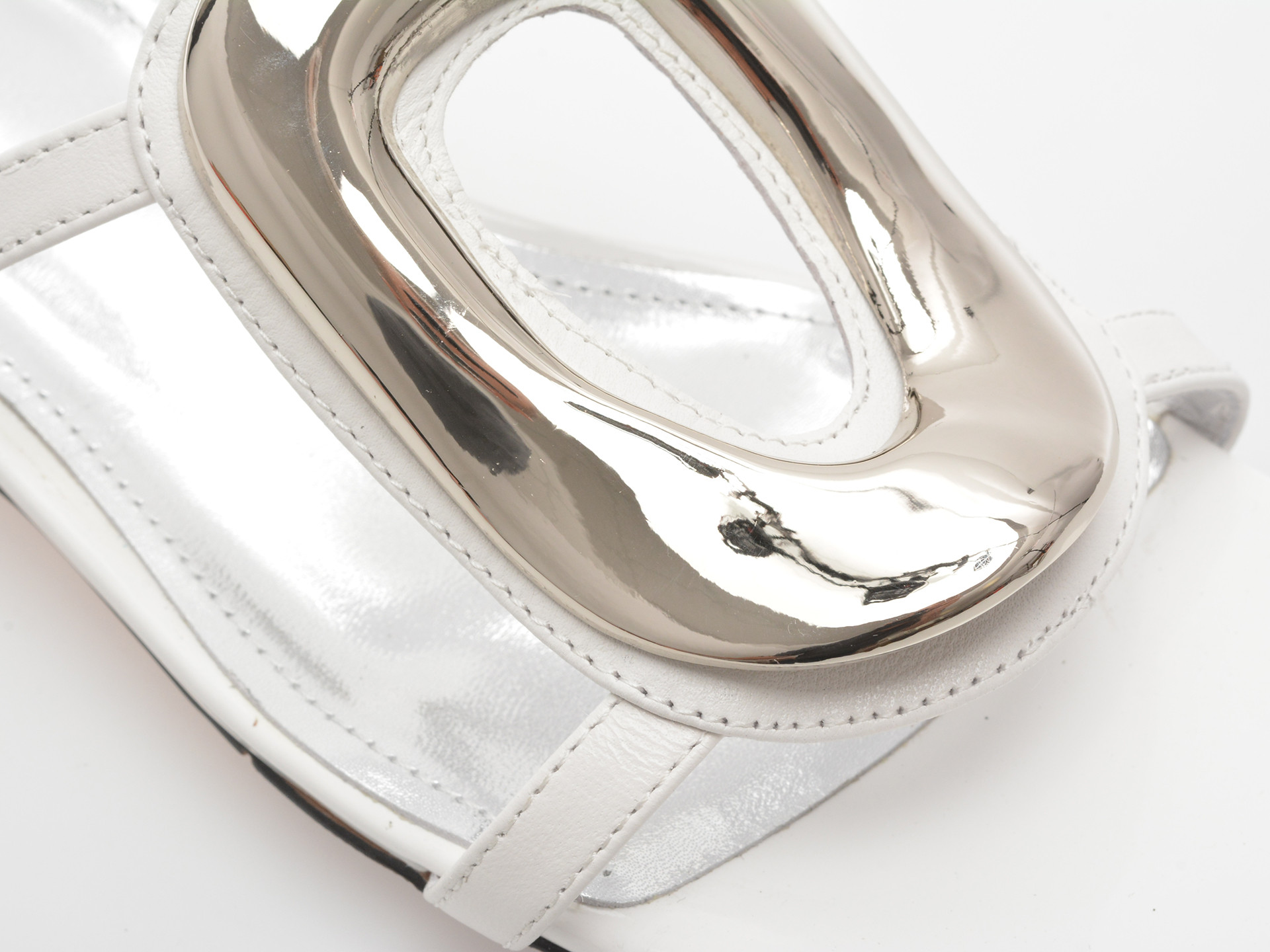 Papuci EPICA albi, LD976, din piele naturala