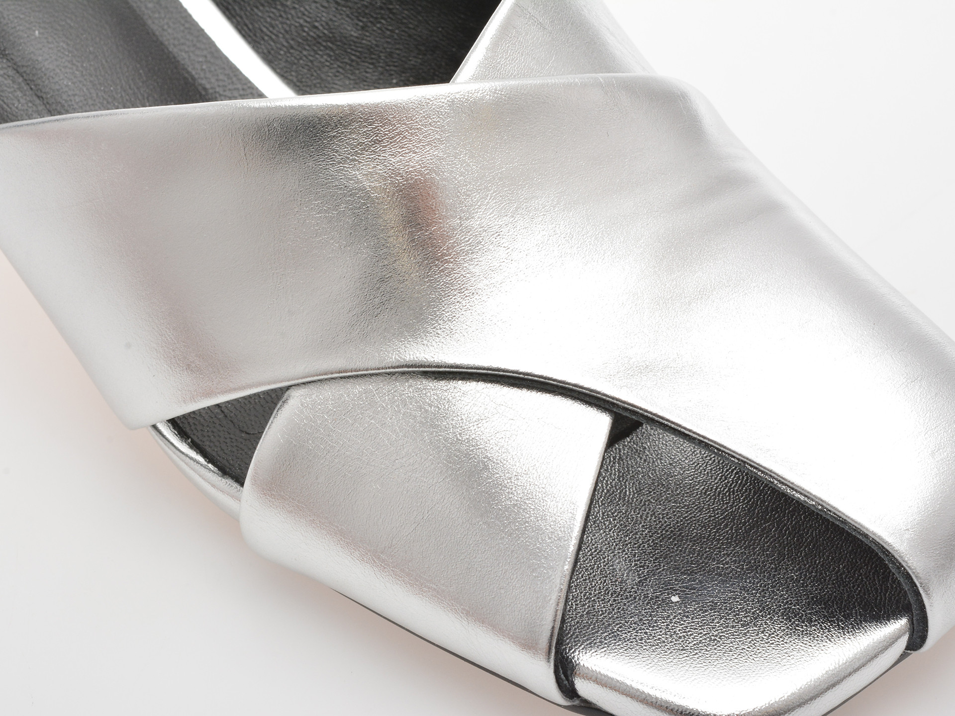 Papuci EPICA argintii, 2737, din piele naturala