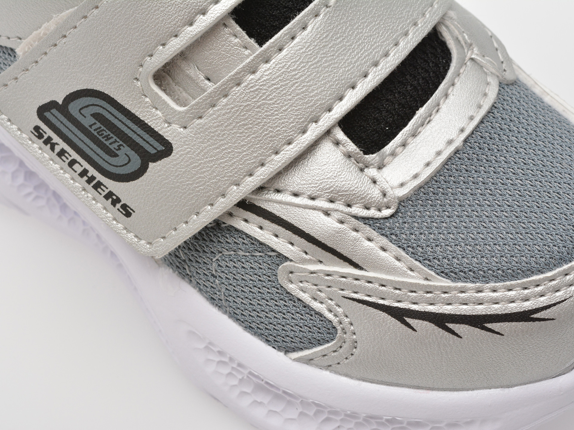 Pantofi sport SKECHERS argintii, METEOR-LIGHTS, din material textil