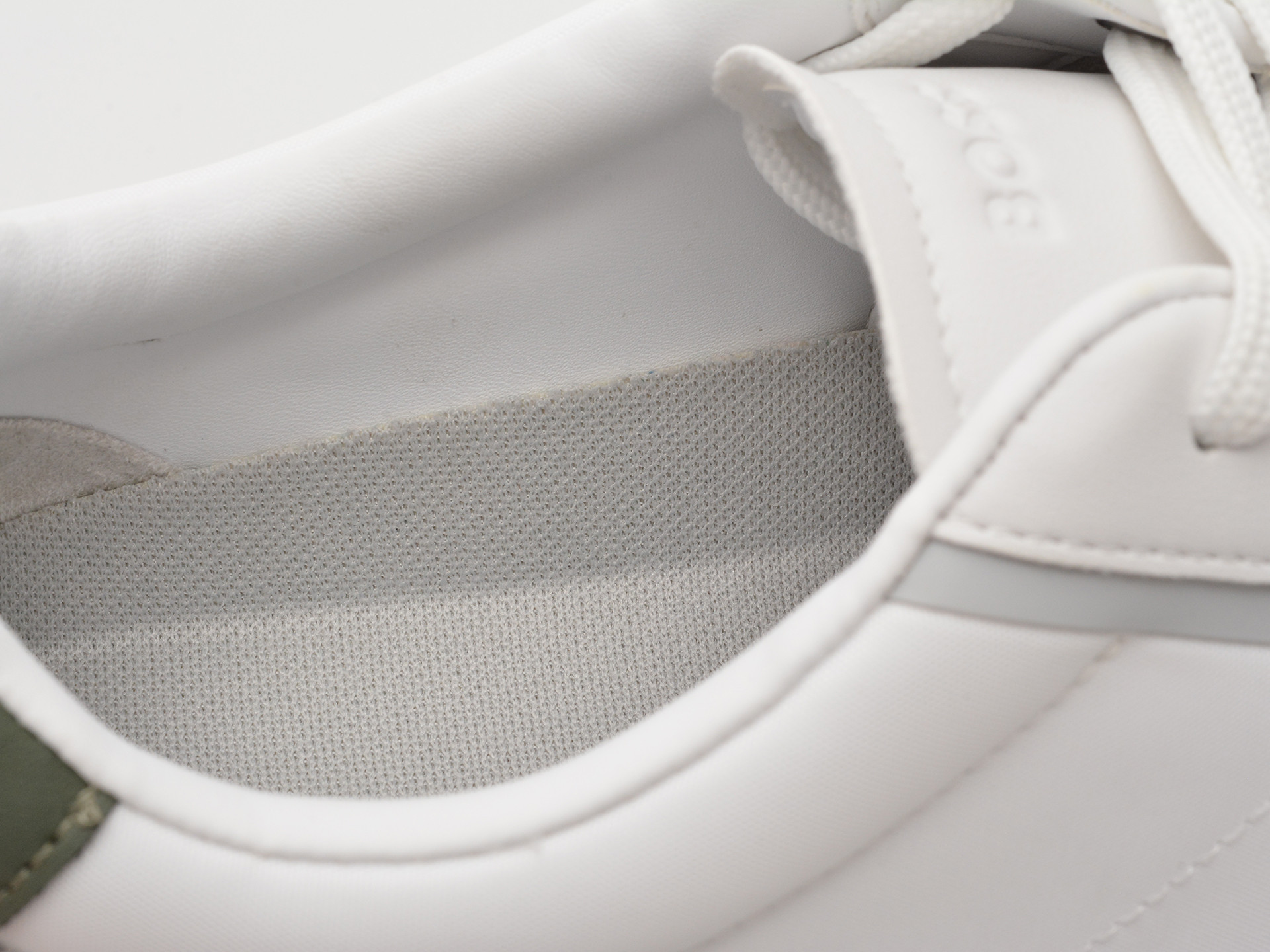Pantofi sport BOSS albi, 8864, din material textil