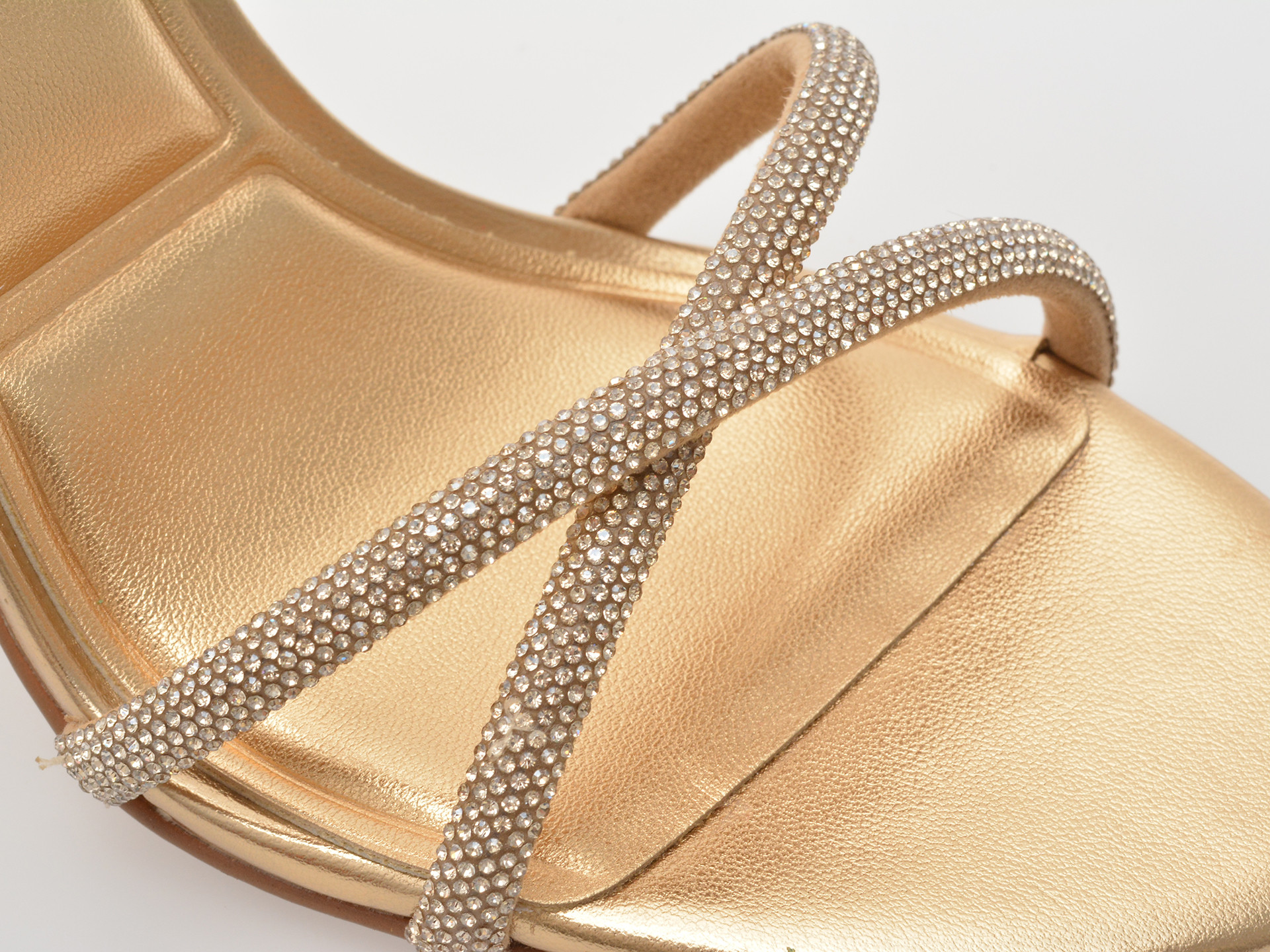 Sandale ALDO aurii, MANAELDEN 715, din material textil