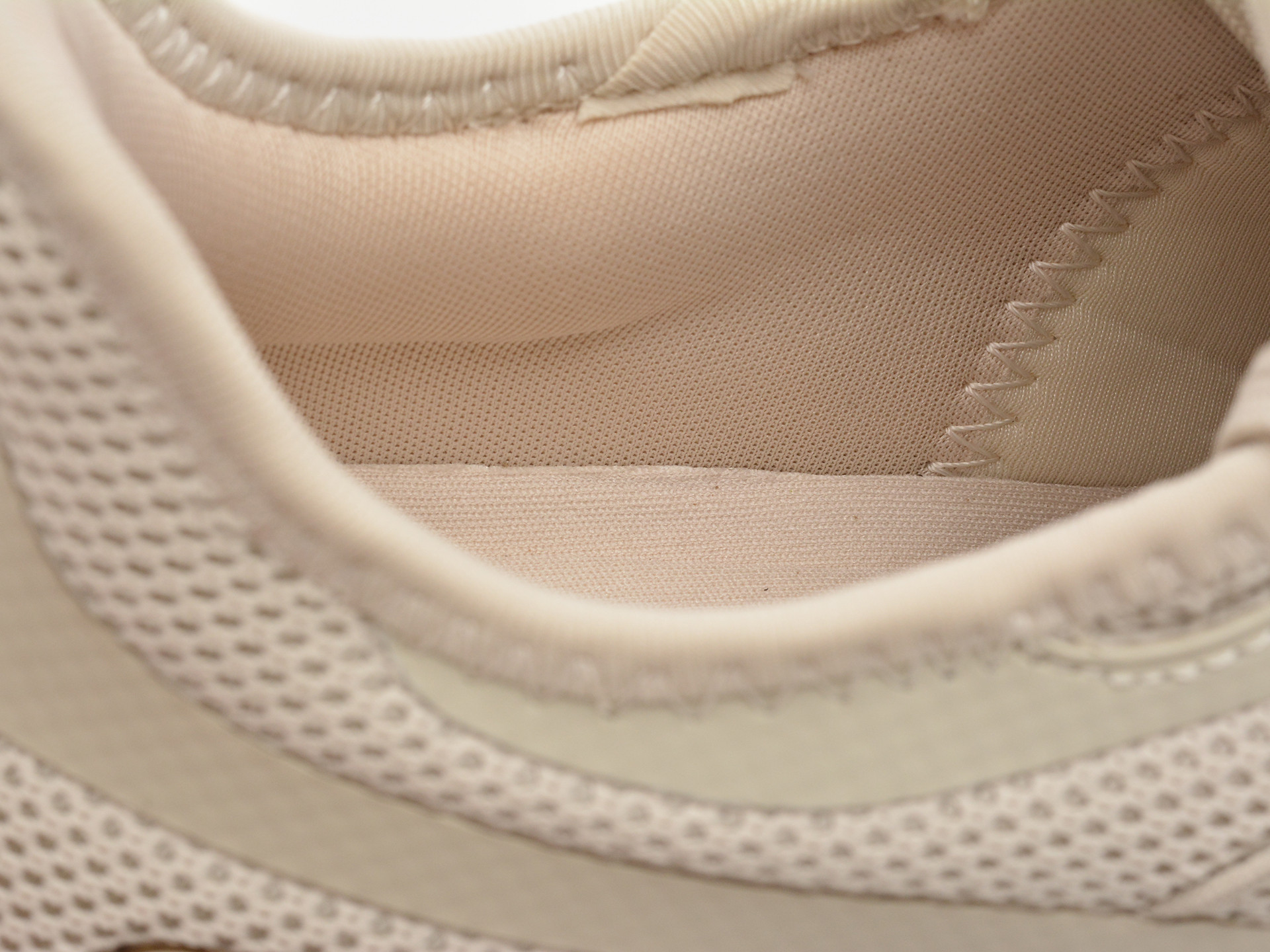 Pantofi sport SKECHERS bej, BOBS GEO , din piele ecologica