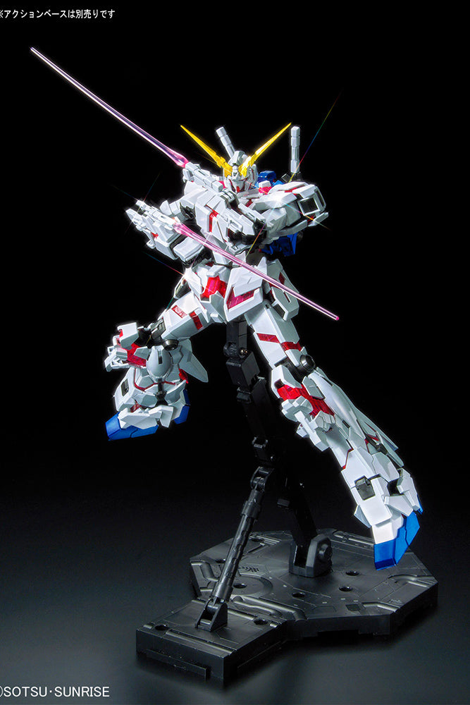 MG Gundam Unicorn Red/Grn F Titan 1/100