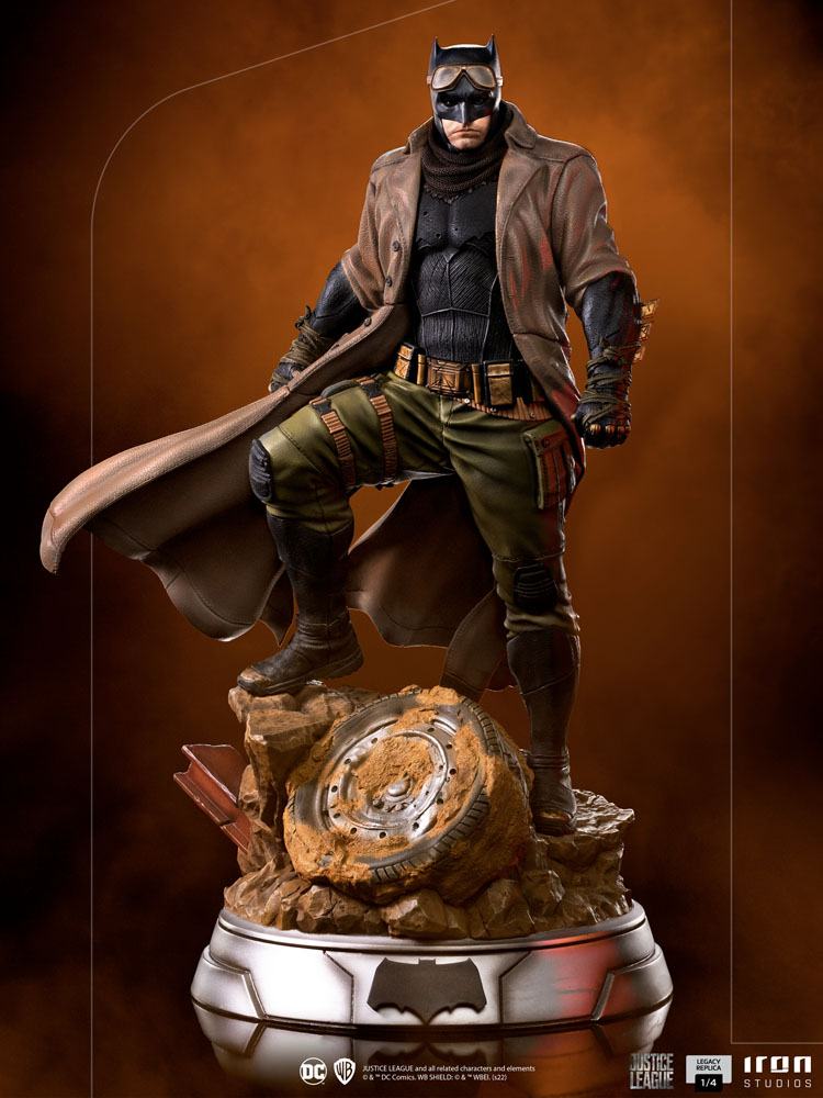 Zack Snyder's Justice League Legacy Replica Statue 1/4 Batman Knightmare 58 cm