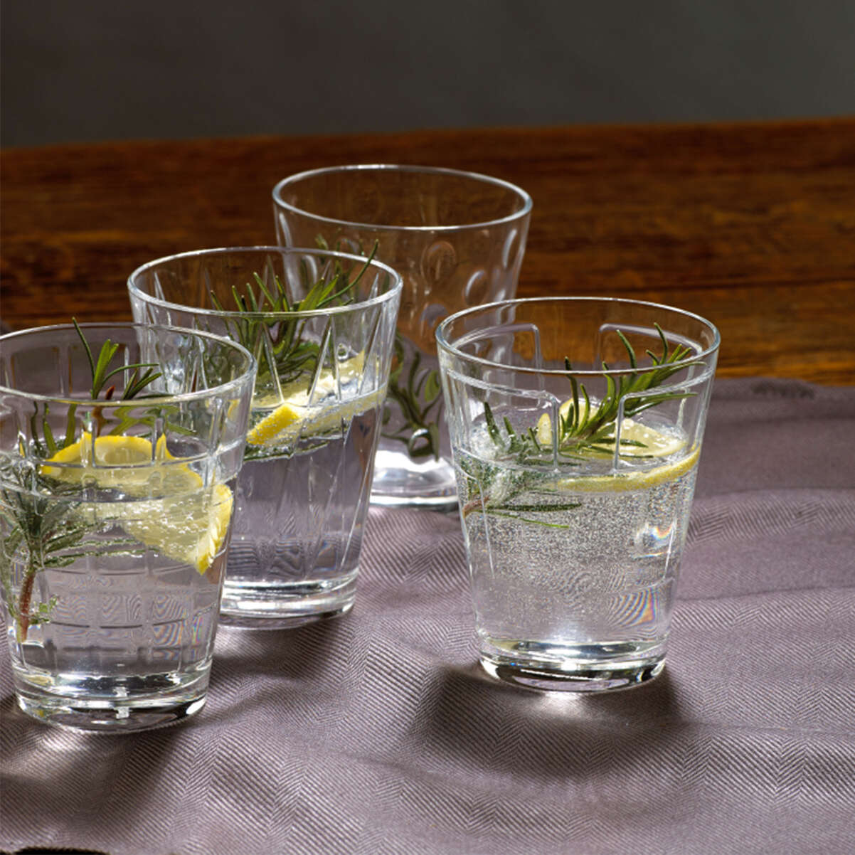 Dressed Up Wasserglas / 4-teilig