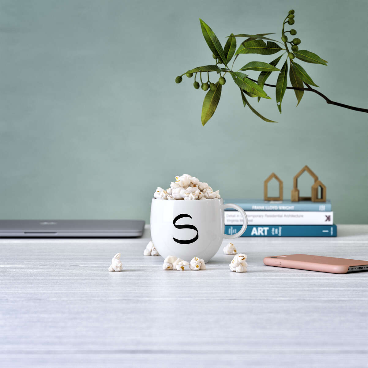 Letters Henkelbecher / 1 Stück