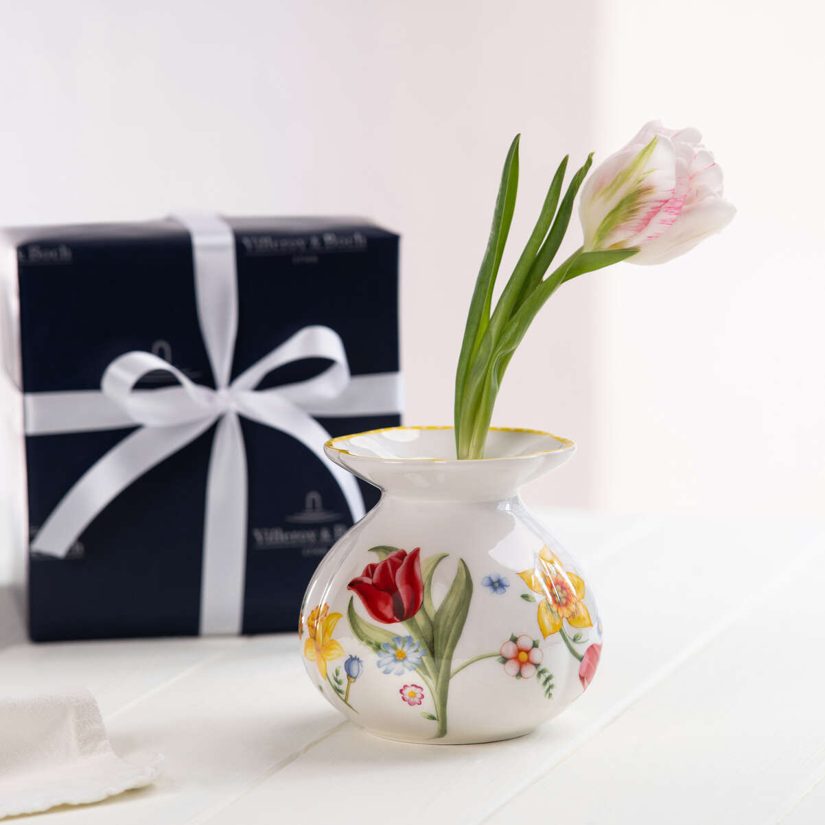 Spring Awakening Vase / 1 Stück