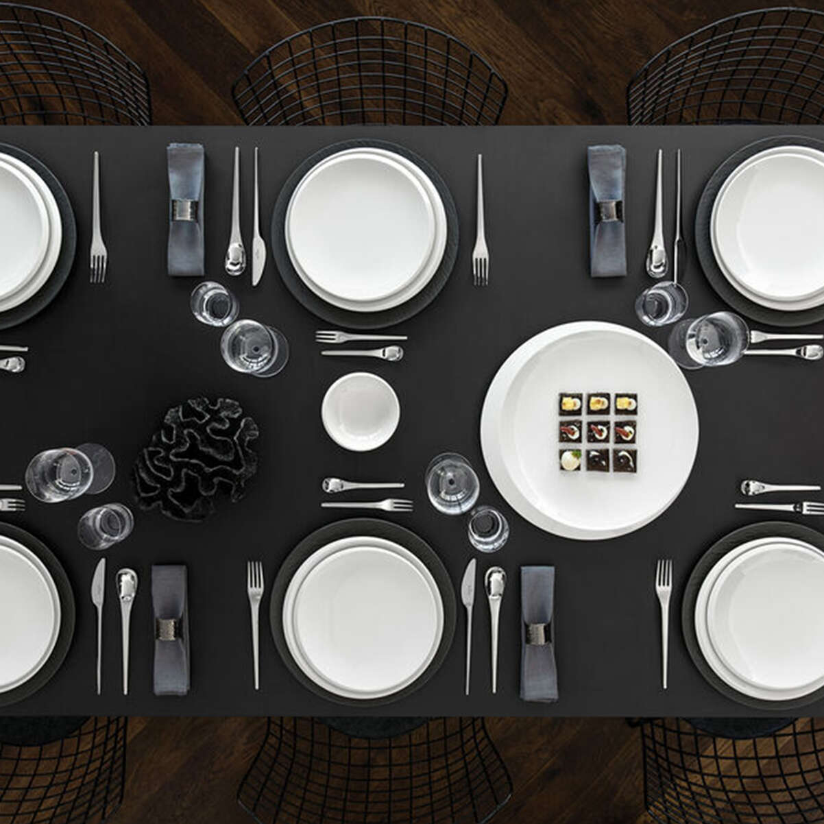 NewMoon Dinnerware set