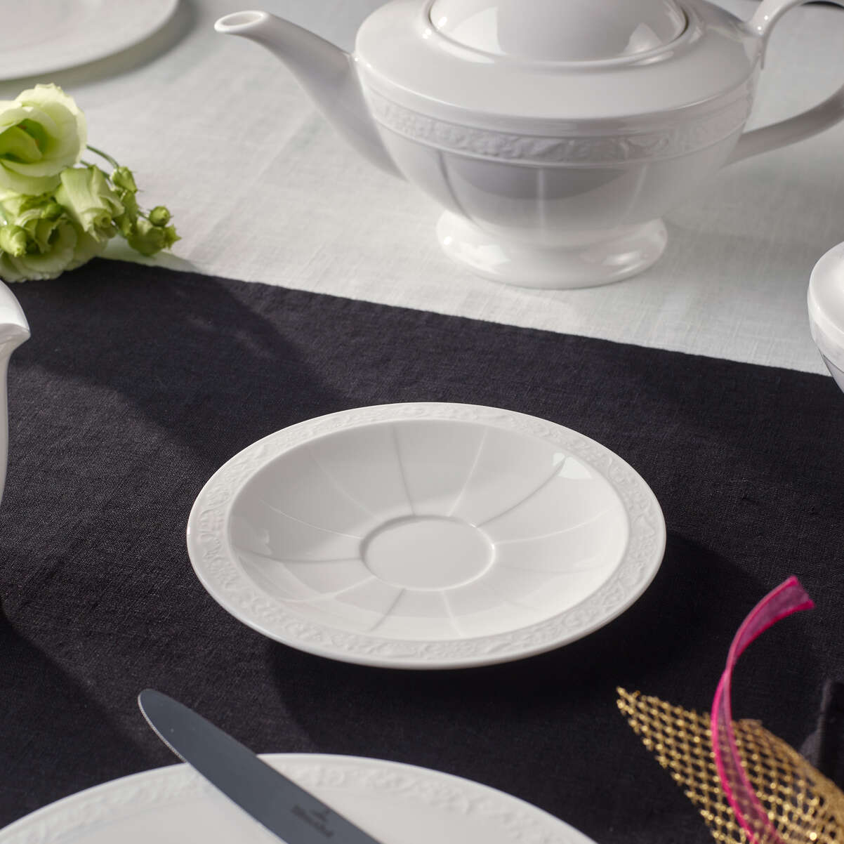 White Pearl Kaffee-Untertasse / 1 Stück