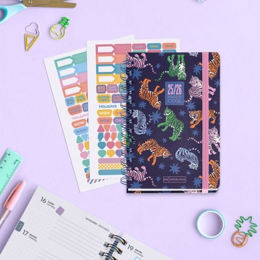 Тефтер - органайзер Miquelrius Tigers от септември 2025 до август 2026 г., ден на страница