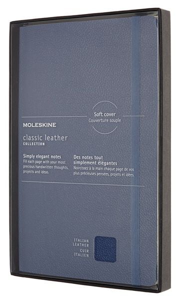 Кожен класически тефтер Moleskine Classic Leather Blue с меки корици и листа на широки редове