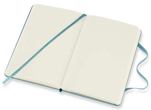 Джобен пастелносин тефтер Moleskine Classic Reef Blue с твърди корици и нелинирани страници