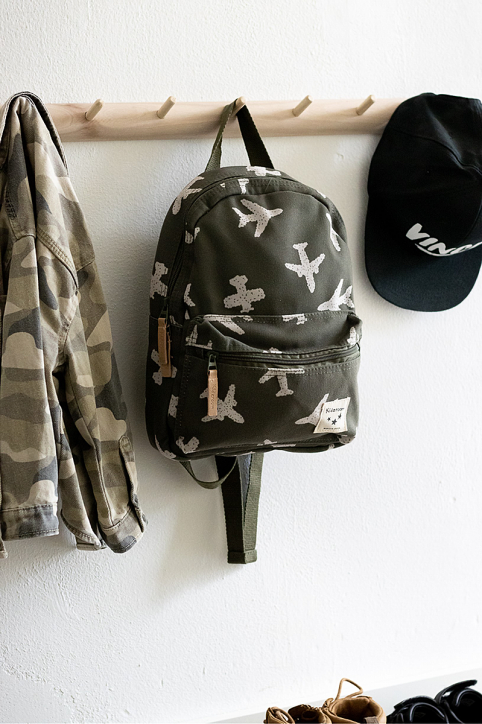 Детска раница Vadobag Kidzroom Adore More - Самолети, 31 х 23 х 8 см.