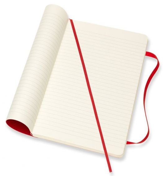 Голям червен тефтер Moleskine Classic Red Scarlet с твърди корици и листа на широки редове