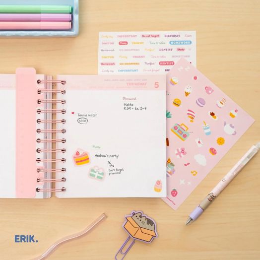 Ученически бележник - органайзер Grupo Erik Pusheen за 11 месеца - август 2025 / юnи 2026 година
