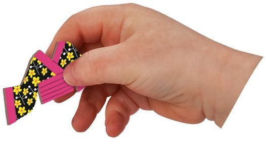 Детска магнитна книга Janod - Момичета с магнитни дрехи