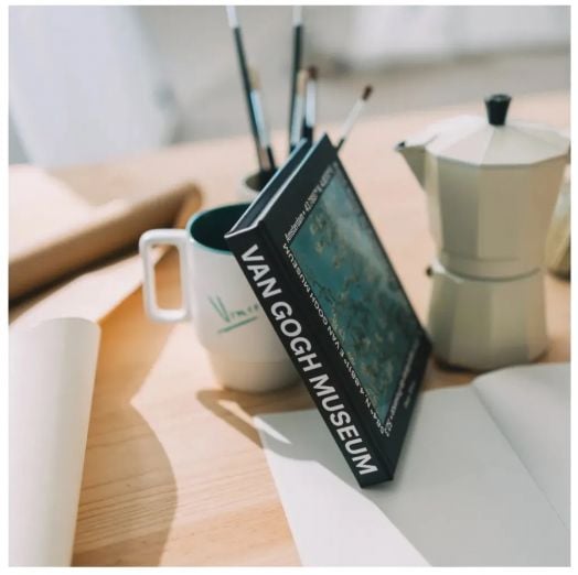 Фотоалбум Grupo Erik - Van Gogh Museum, размер 16 х 16 см.