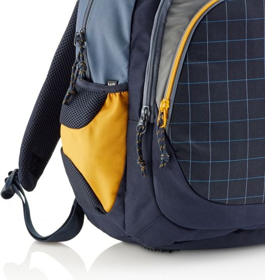 Ергономична раница Miquelrius Rider Black с две отделения и USB порт, 30 л.