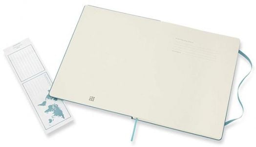 Голям пастелносин тефтер Moleskine Classic Reef Blue с твърди корици и линирани страници