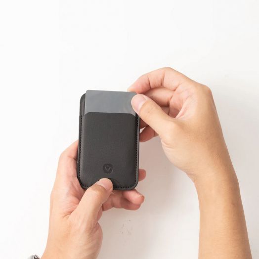 Калъф за карти/стойка за телефон Valenta MagSafe Stand, черен