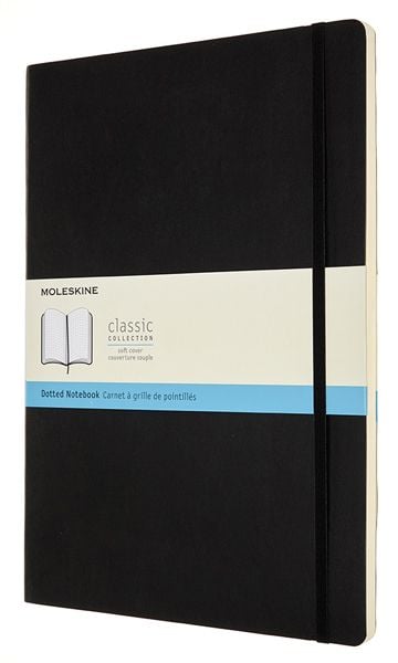 Черен тефтер Moleskine Classic Black в размер A4 с меки корици и листа на точки