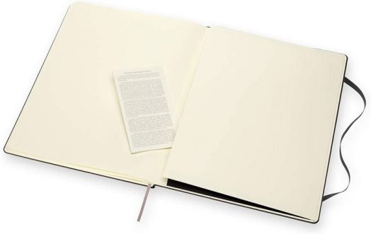 Черен тефтер Moleskine Classic Black A4 с твърди корици и листа на точки