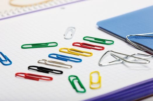 Цветни кламери Apli, 100 броя