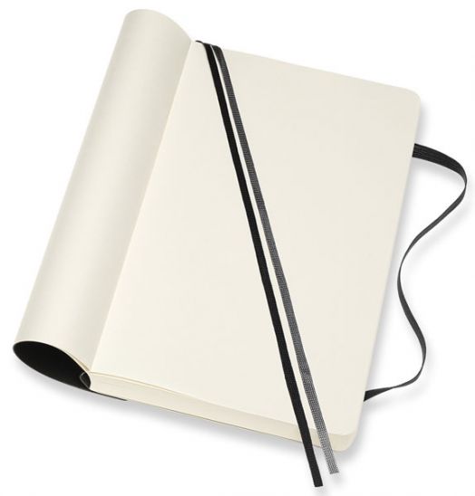 Черен тефтер Moleskine Classic Notebook Plain Expanded Version Black с меки корици и бели нелинирани листа
