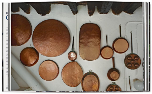 Haute Bohemians: Greece