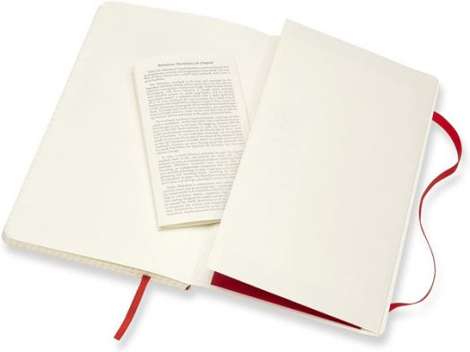 Класически червен тефтер Moleskine Classic Scarlet Red с меки корици и листа на малки квадратчета