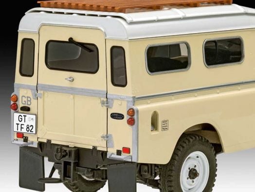 Сглобяем модел Revell - Land Rover Series III LWB