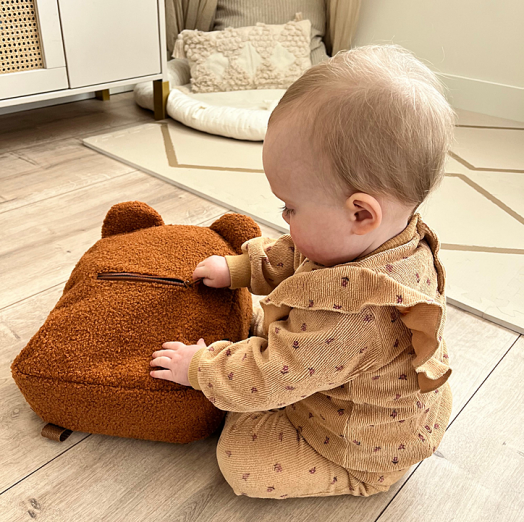 Детска раница Vadobag Pret Buddies For Life - Плюшено мече, 31 х 26 х 9 см.