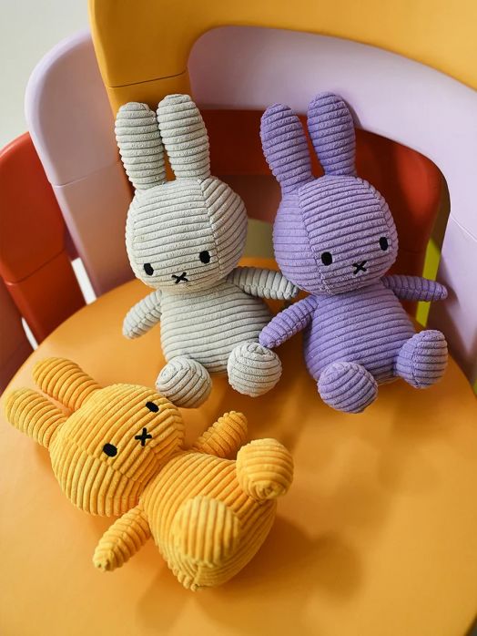 Плюшена играчка Miffy Eco Corduroy - светлосив заек, 23 см.