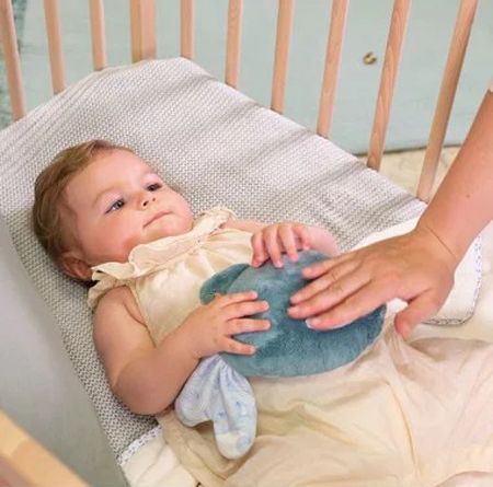 Плюшена термо възглавница Kaloo - Риба