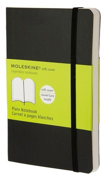 Джобен черен тефтер Moleskine Classic Black с меки корици и нелинирани листа
